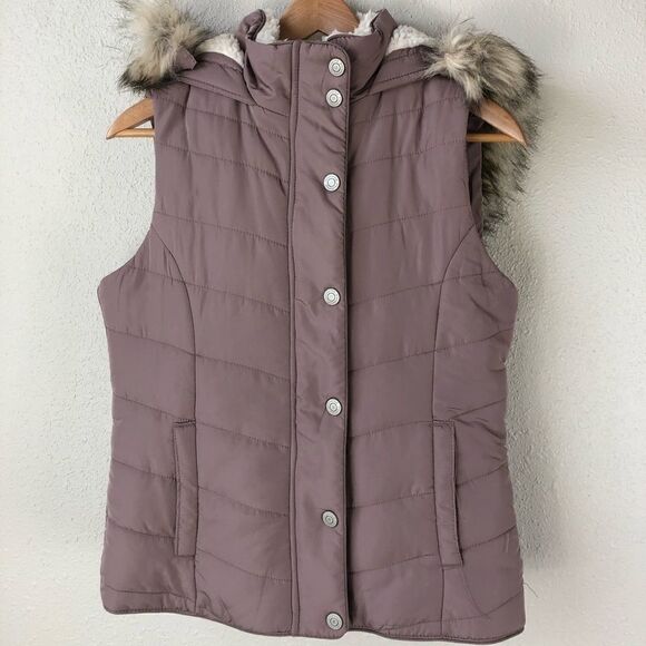 NWT Aeropostale Faux Fur Hooded Puffer Vest Size S - Picture 1 of 5